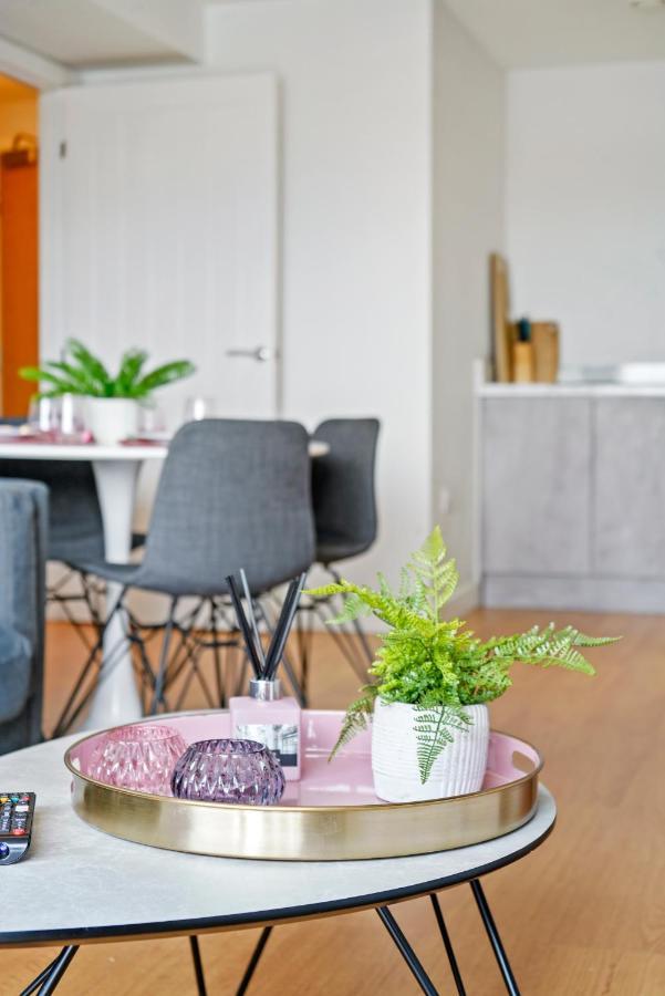 Stunning 2 Bedroom Apartment Leeds  Eksteriør bilde